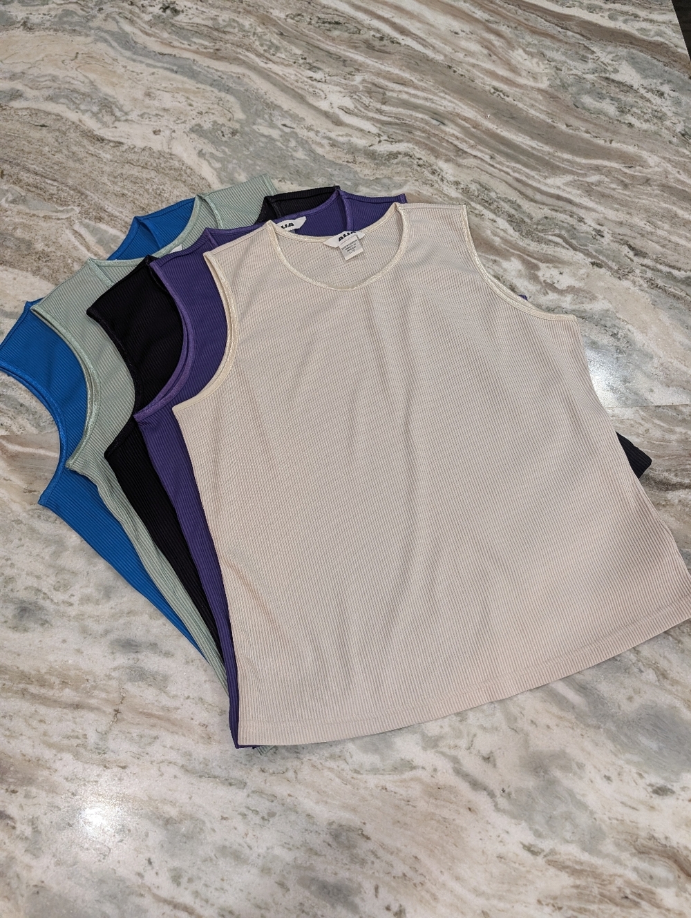 Alia Ribbed Tank Set - Picture 2 of 3